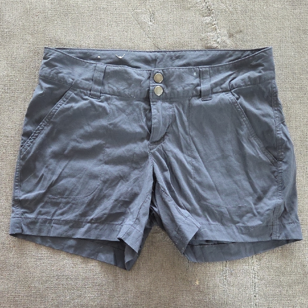 Women's Columbia Charcoal Tech Shorts